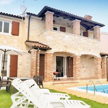 Sunny Villa Kaštelir Екстериор снимка